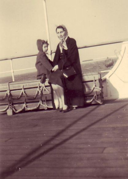 Ma mere avec mon frere